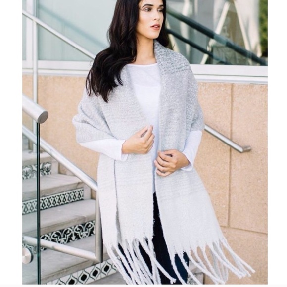 Mersea Accessories - Cozy Wrap Blanket Scarf with Fringe - NEW
